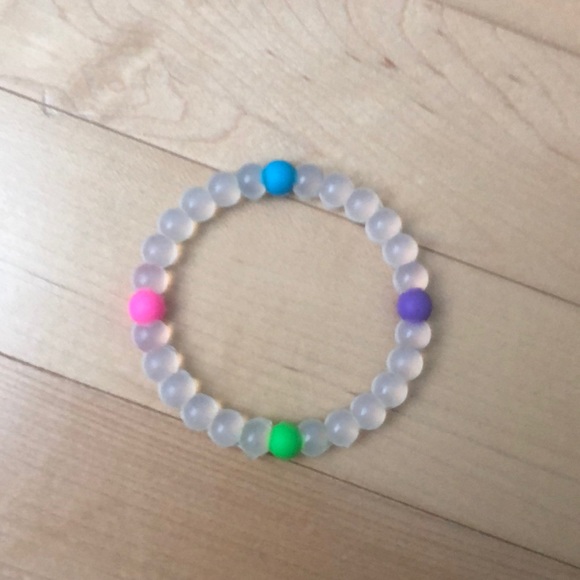 3 Lokai bracelets - Picture 2 of 4